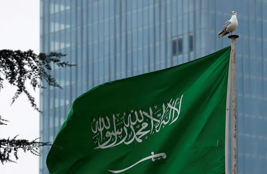 السعودية تعلن موقفا صارما من الهجوم الإيراني على البحرين والكويت السعودية تعلن موقفا صارما من الهجوم الإيراني على البحرين والكويت